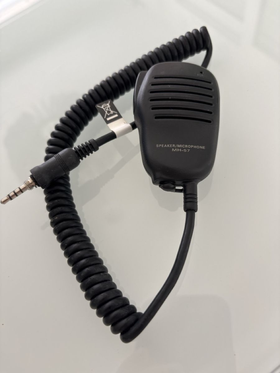 Yaesu Radiocomunicazione: Microphone à main Vertex Standard / Yaesu MH-57 - – Nuovo (secondo la descrizione) da Ollon VD venduto da Gibbs69