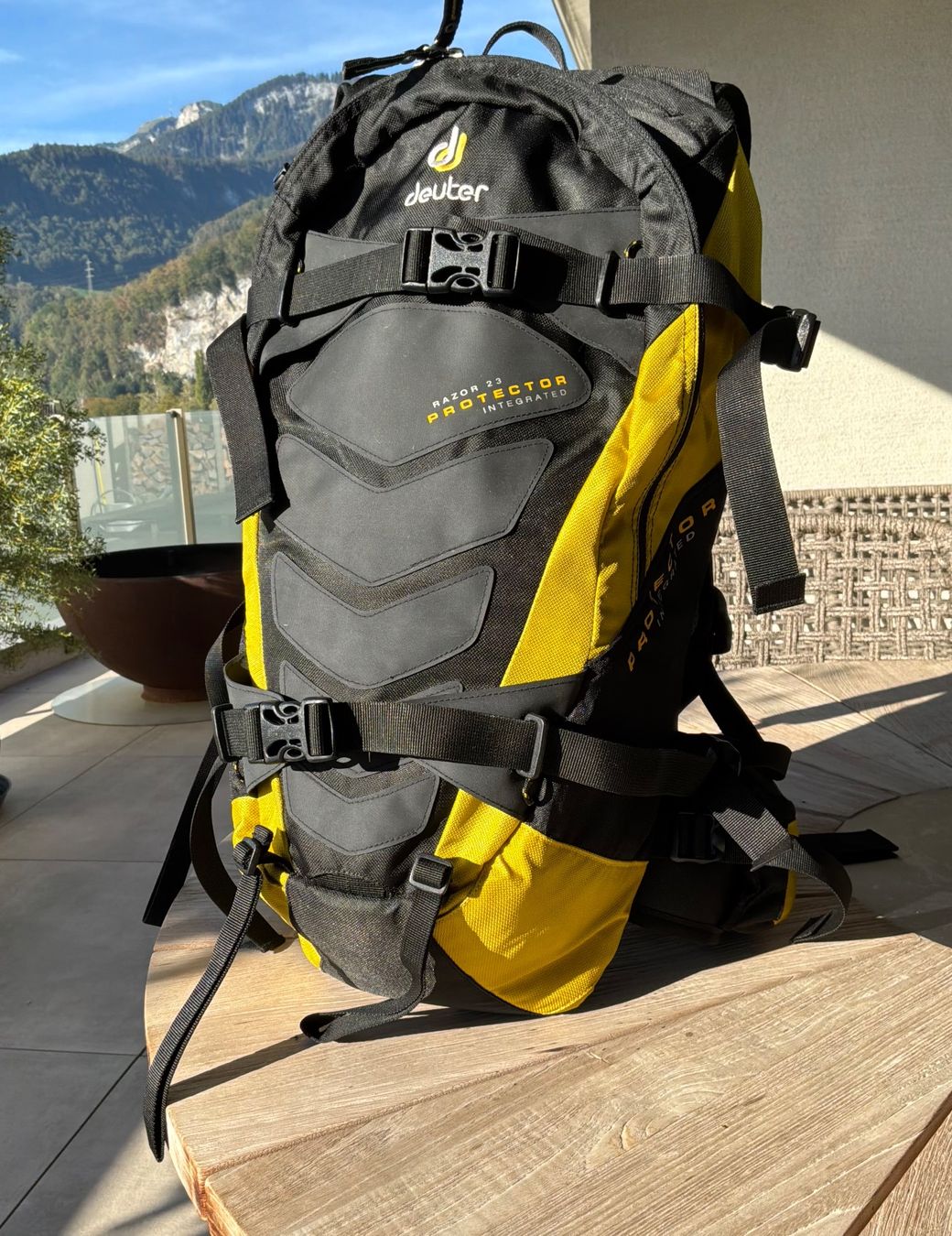 Deuter Sacs à dos: Rucksack mit Protektoren – D'occasion à Oberriet SG par slk45
