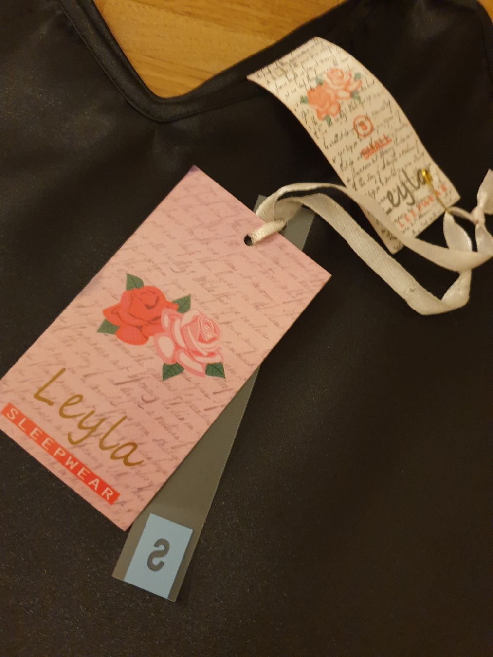 T-shirt: Top neuf S, polyester – Nuovo e nell'imballaggio originale da Neuchâtel venduto da Verenas12 2