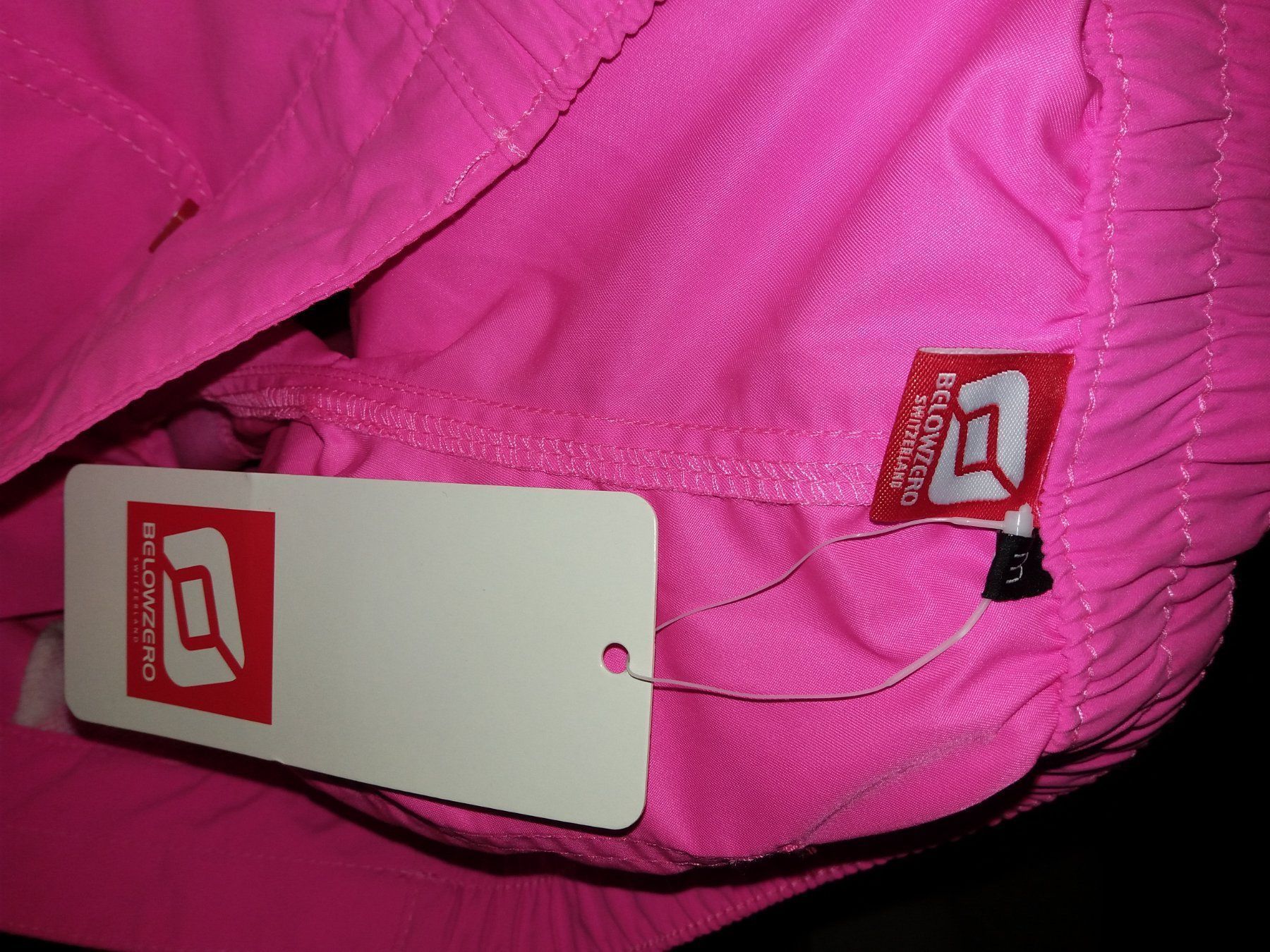 Gant Pantaloni: Shorts Neon pink – Nuovo e nell'imballaggio originale da Marin-Epagnier venduto da Natasa82 2