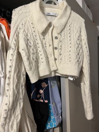 ZARA Strickjacke cremefarben Grösse S mit Strasssteinen