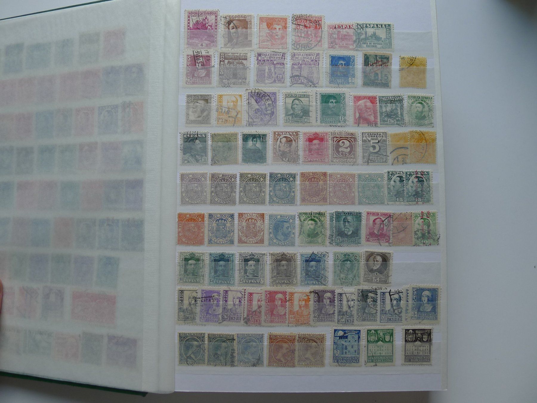 Tutti i francobolli: 2 Alben mit Briefmarken von Spanien 95 Bilder – Usato da Dagmersellen venduto da q1w2e3r4 3
