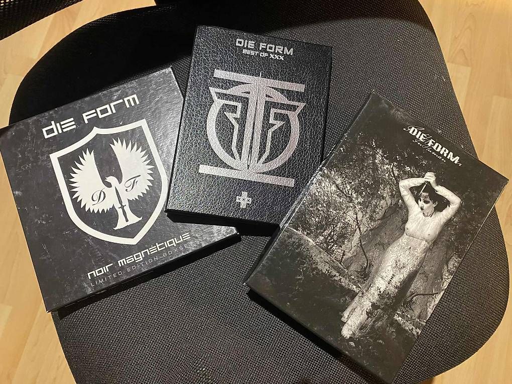 CD: Dark Electro: DIE FORM - ultrarare CD Box Sets – Usato da Eiken venduto da Bianca5074