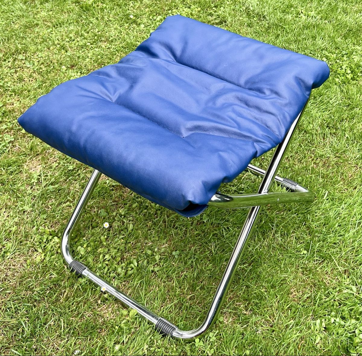 Fiam Sgabelli: Chico Outdoor-Hocker, Chrom - Schwarz - Blau – Usato da Hunzenschwil venduto da Madachica 4