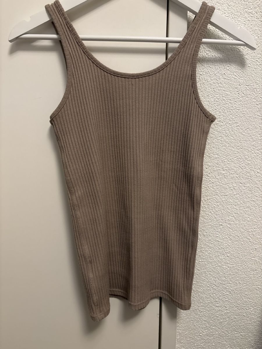 H&M Top: Tanktop gerippt H&M M 38 – Usato da Sarnen venduto da leonie.vera 3
