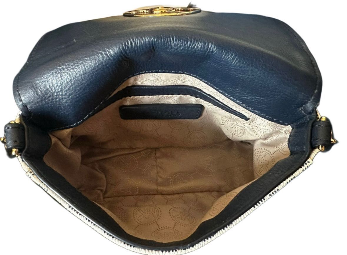 Michael Kors Taschen für Damen: Michael Kors Tasche Damen – Gebraucht aus Liestal von Ballybs 4