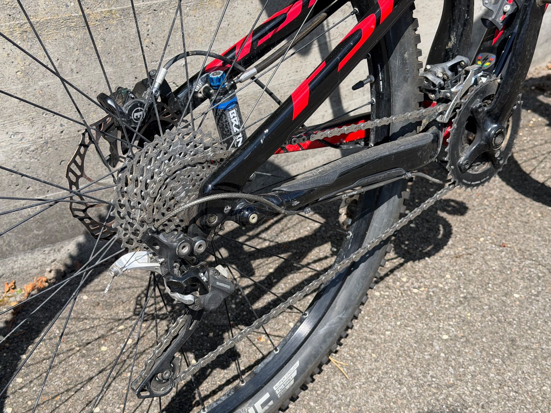 Specialized Vélos: Mountainbike Damen Specialized Epic – D'occasion à Baar par Daisy50 2