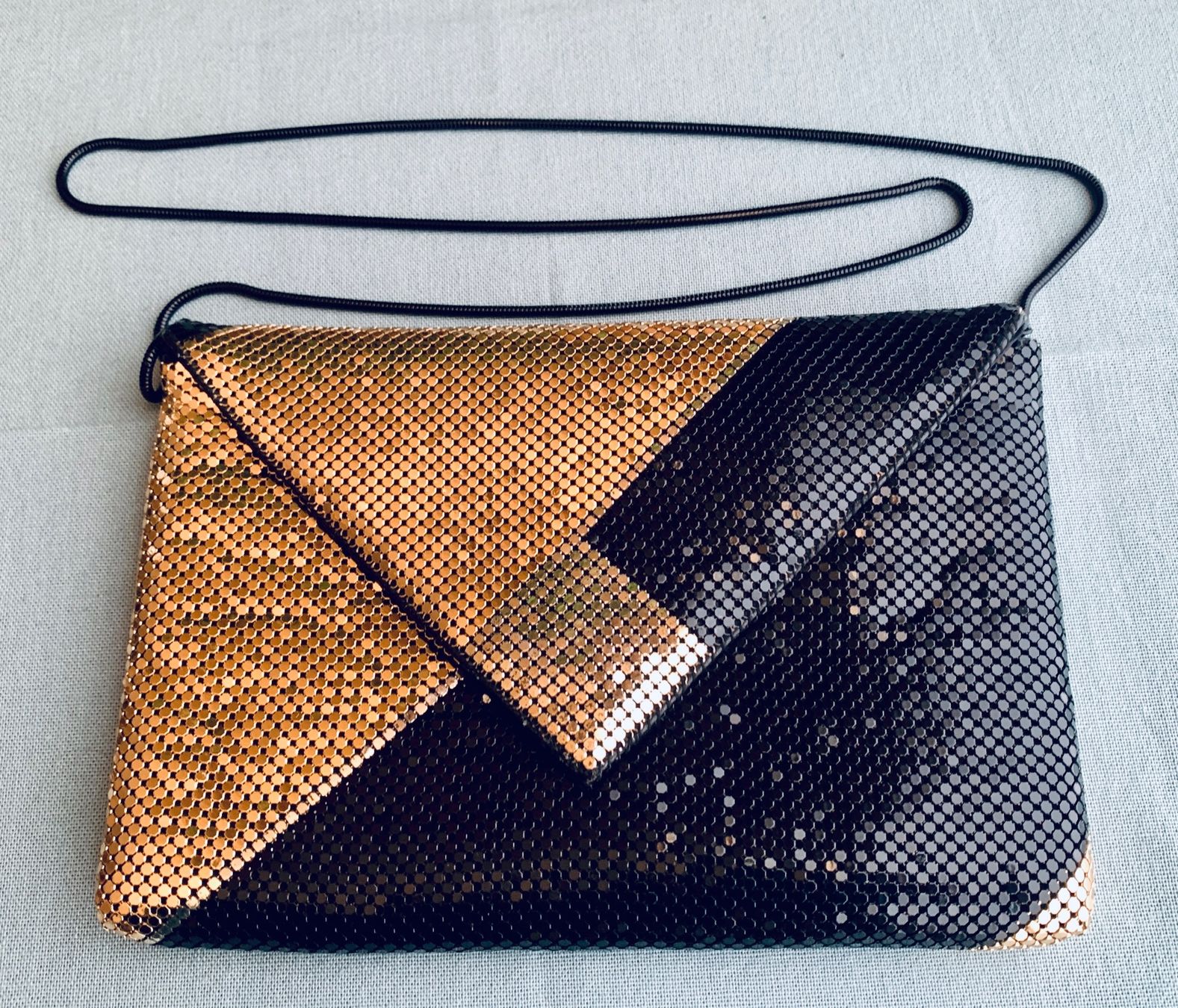 Borse da donna: Abendtasche aus den 70ern – Usato da Bern venduto da Flora.Sonea