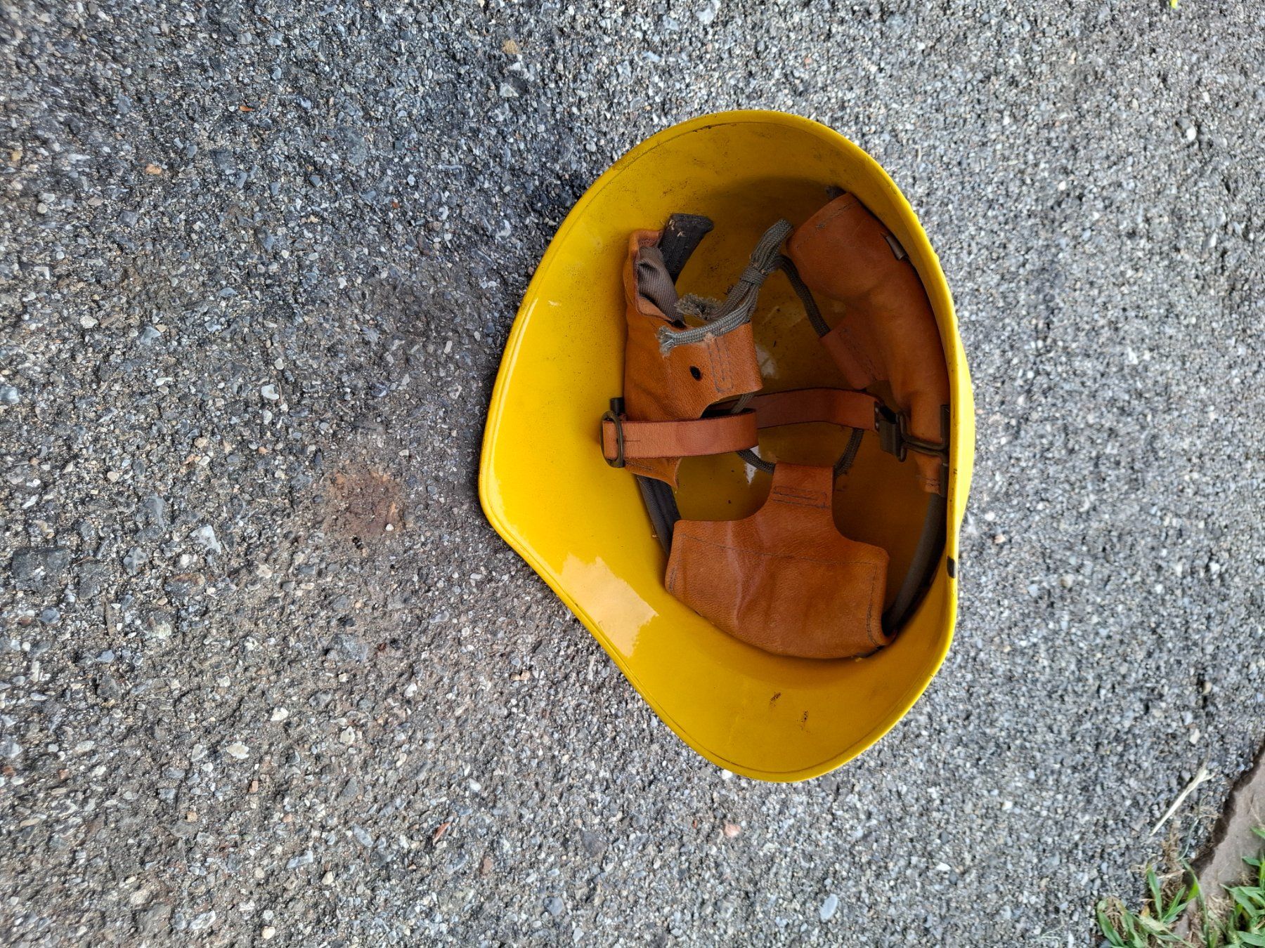 Protezione per viso e udito: Casco PC – Usato da Pura venduto da 58a_8kxp 1