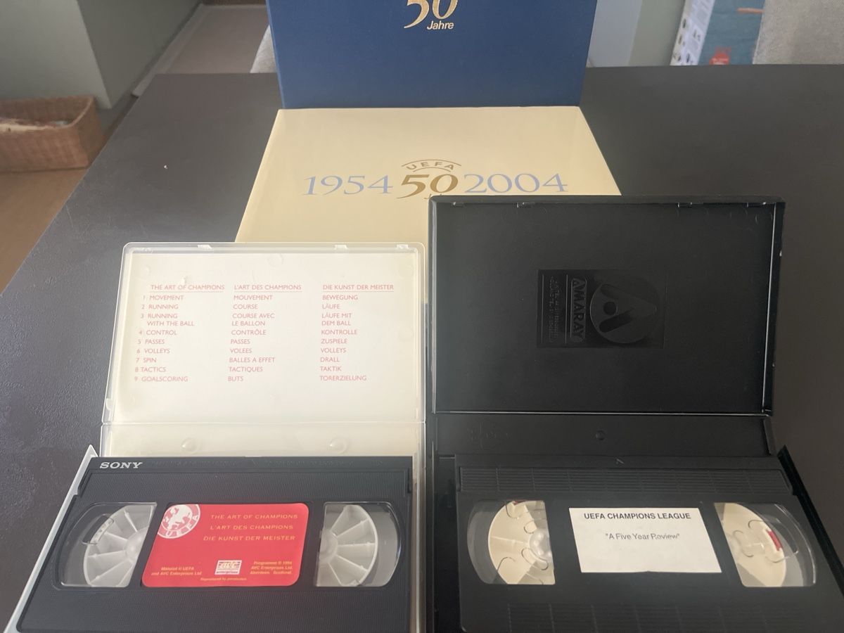 Libri: UEFA 50 jarre 1954/2004 collector – Usato da Prangins venduto da Rodard8 9