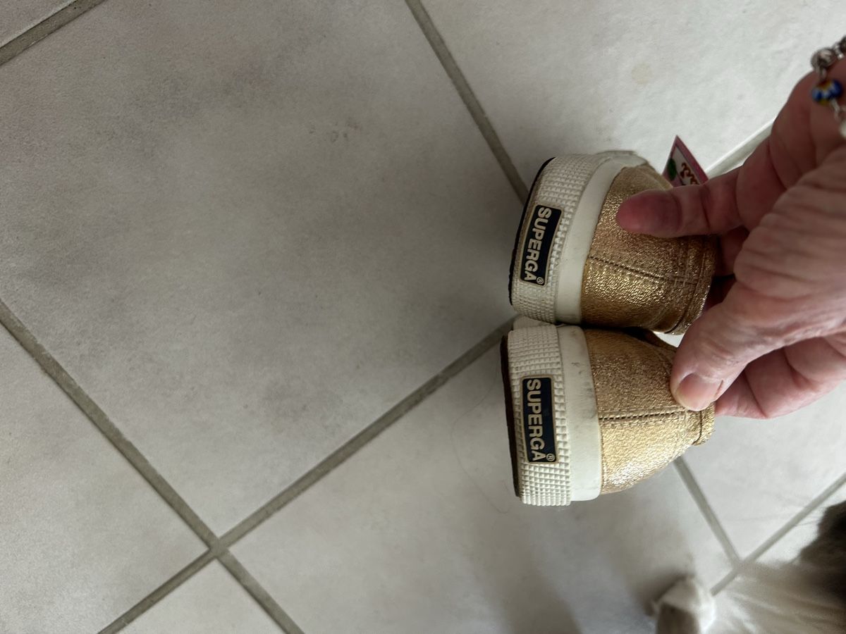 Superga Scarpe da donna: Superga Sneakers 37 goldig – Usato da Winterthur venduto da Sunshineandrain 2