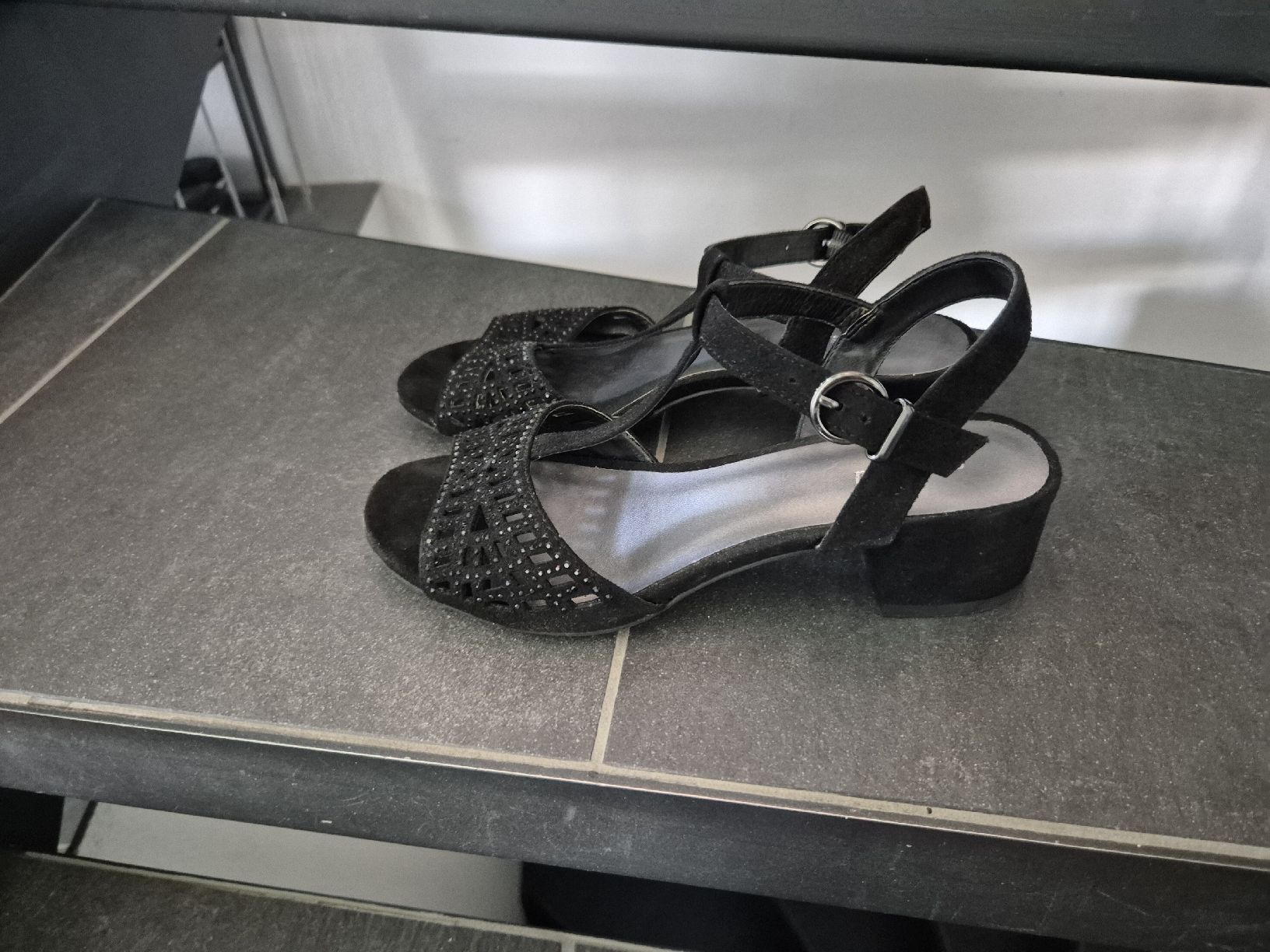 Scarpe da donna: Sandalete 37 – Usato da Würenlingen venduto da kuh33 1