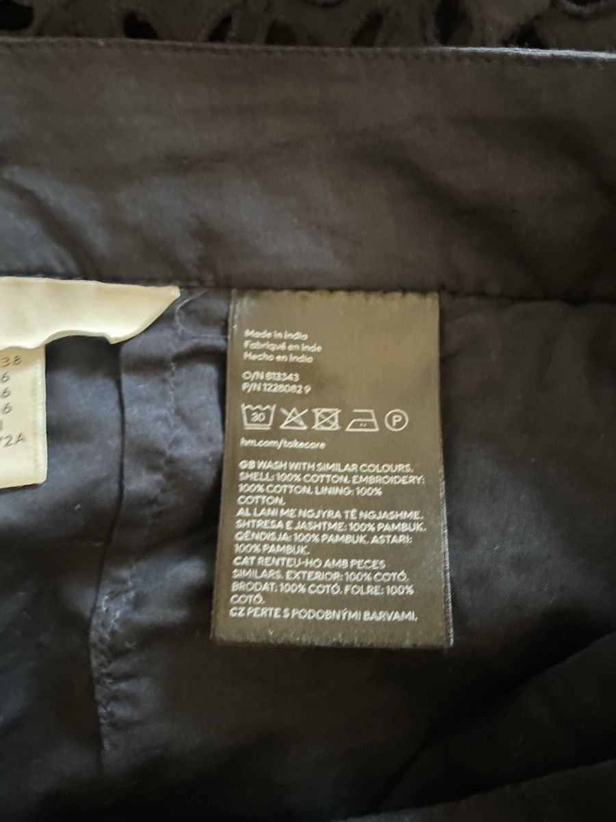 H&M Jupes: Rock dunkelblau Lochmuster Grösse 38 – Neuf (Voir description) à Dallenwil par nay_2mht 3