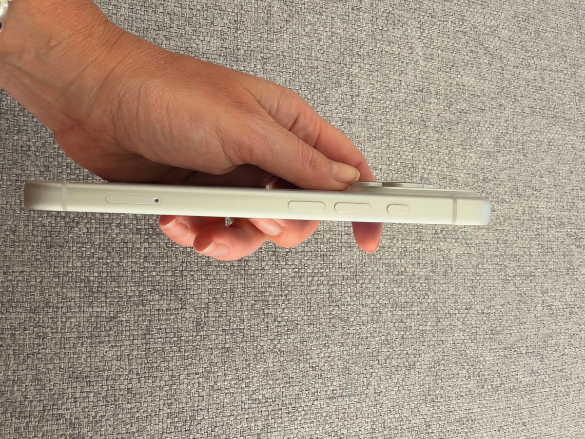 Apple Telefoni cellulari / Smartphones: IPhone 17 Pro 512GB silber – Usato da Steinhausen venduto da Tanja3003 8