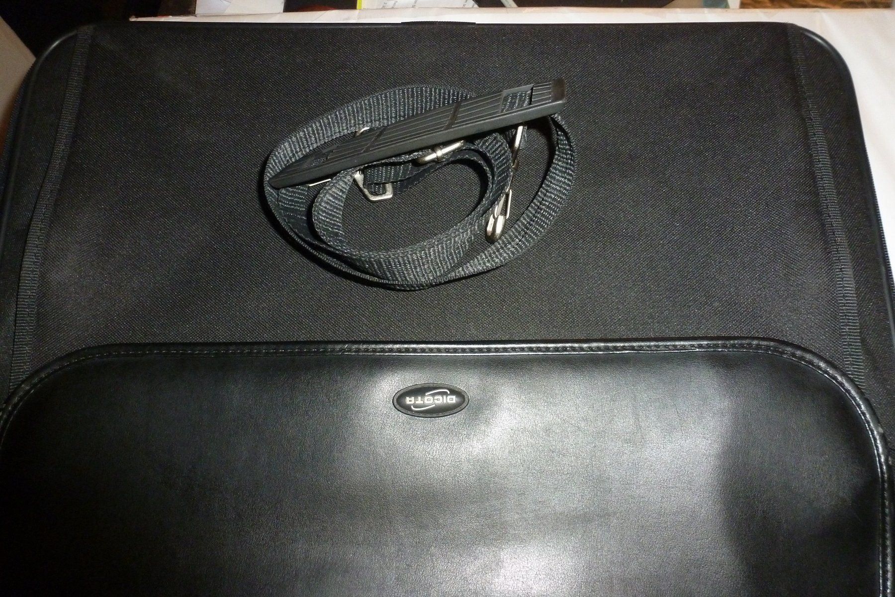 Sacs: Notebooktasche Dicota Innen ca. 35x50 cm – D'occasion à Emmen par newdeal1970 6