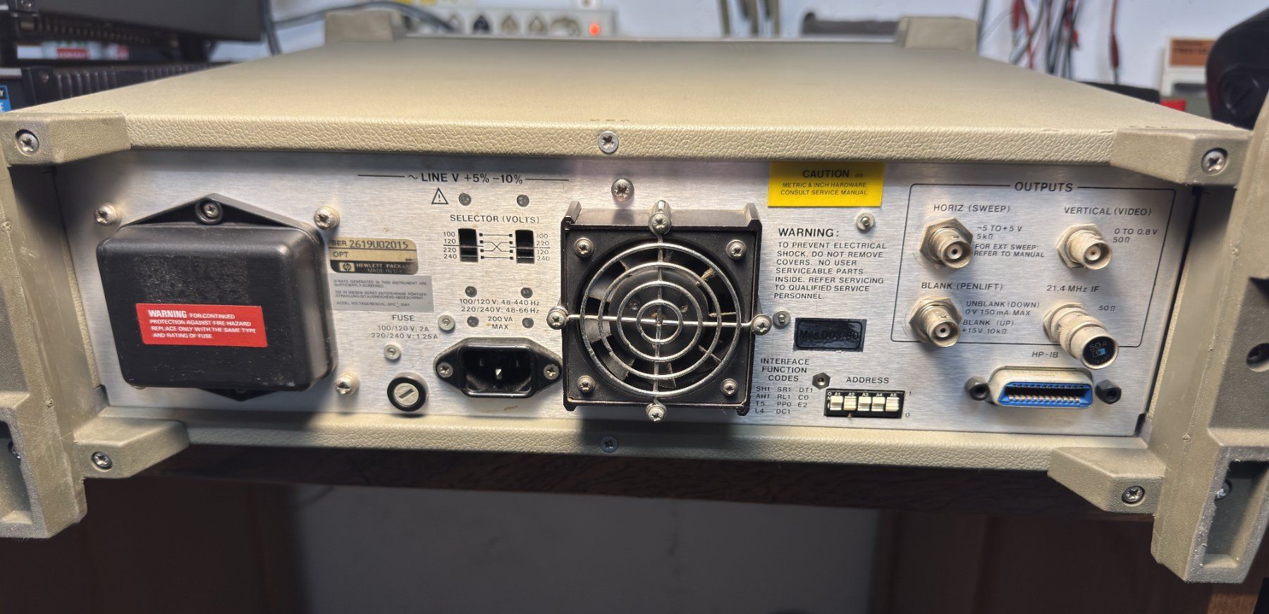 Hewlett Packard Misurare: Spektrum Analyzer HP 8558B mit Tracking Generator HP 8444 – Usato da Ins venduto da funkflieger 4