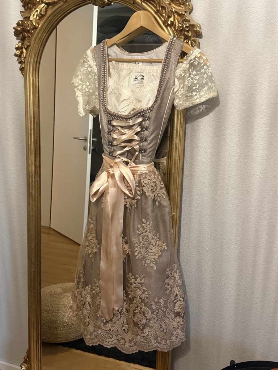 Vestiti: Dirndl Trachtenmode Oktoberfest  – Usato da Neftenbach venduto da Quini07