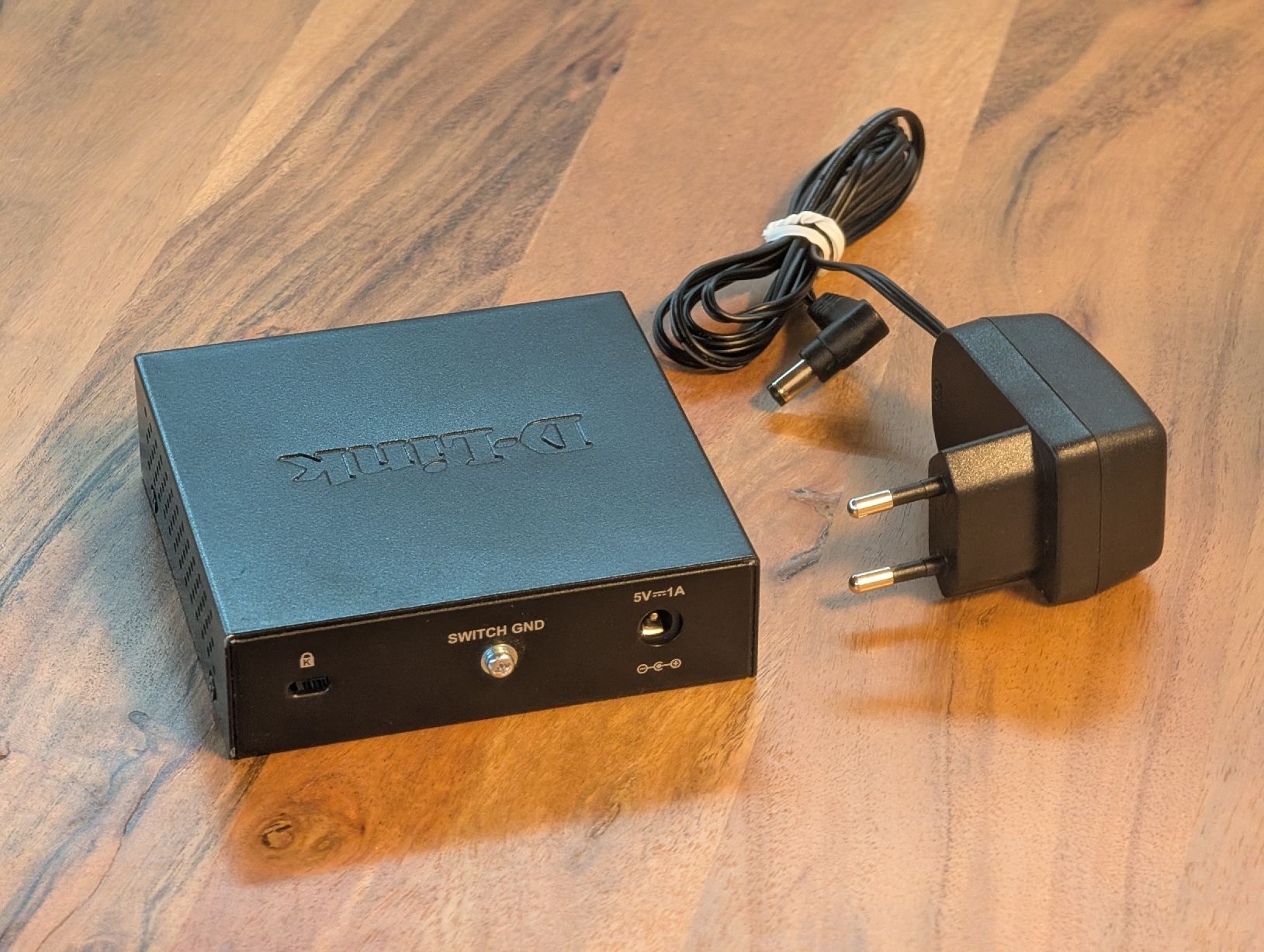 Dlink WiFi: D-Link Netzwerk Switch 1 Gbit 5 Port – Usato da Niederbuchsiten venduto da RaphaelXWB 1