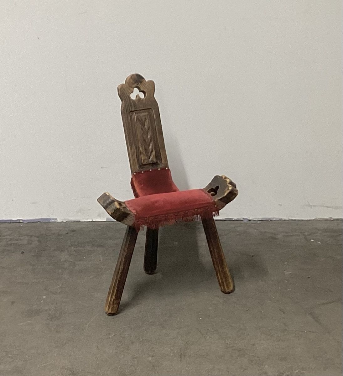Hocker: Rustikal Tripod Stuhl / Hocker; 1960 er Jahre – Gebraucht aus Burgdorf von swintila 2