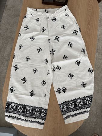 Hose weiss bestickt Damen