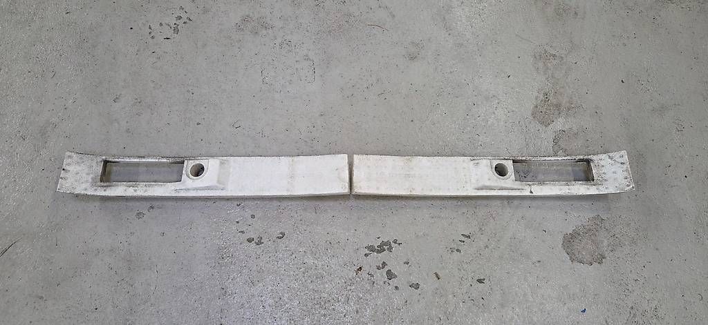 BMW Tutti pezzi di ricambio auto: Renfort de pare-choc avant BMW M3 e30 – Usato da Apples venduto da mistral28 2