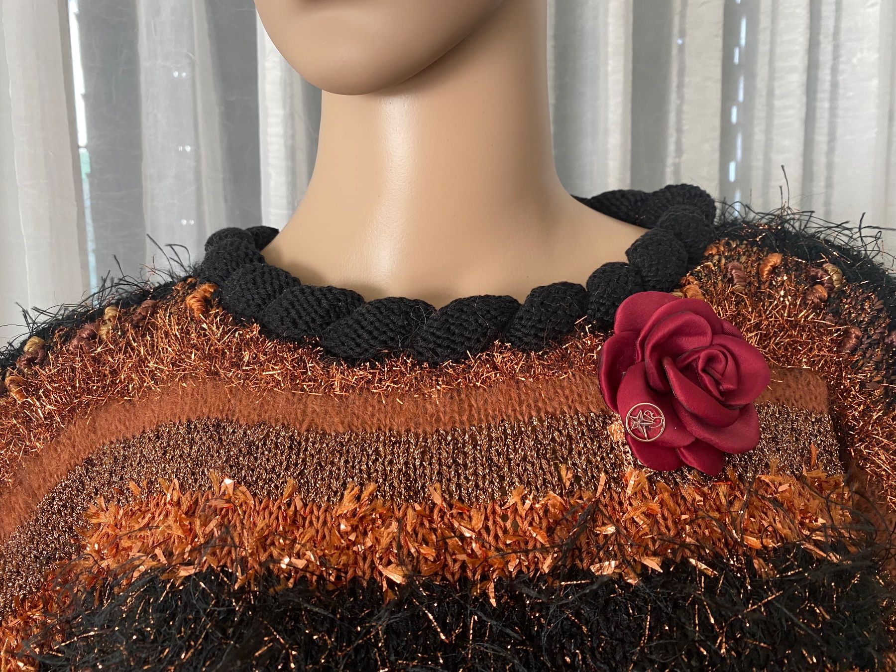 Maglioni & Felpe: Perfekter Auftritt - UNIKAT - HAND MADE Strickpulli, M/L – Usato da Winkel venduto da ferrari2022 9