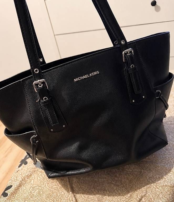 Michael Kors Borse: Michael Kors Tasche Gebraucht – Usato da Münchenstein venduto da jol_s6xw