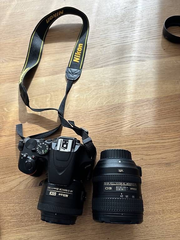 Fotocamera: Kamera Nikon D3500 – Usato da Therwil venduto da N.Feigenwinter 1