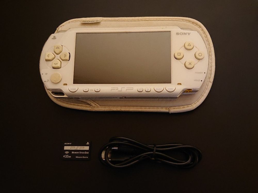 PSP Go Blanche 16GB - Console Portable Sony -acheté en Corée (D