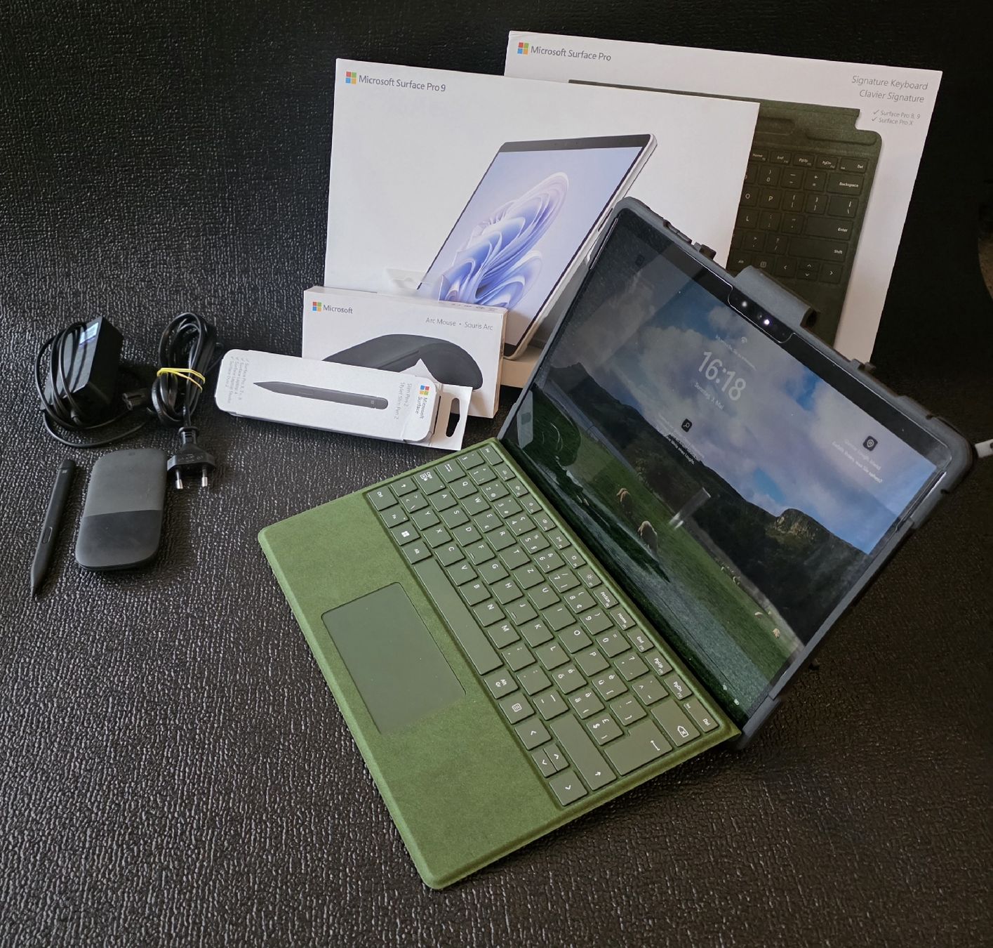 Microsoft Tablet PC: Microsoft Surface PRO 9 - Kit – Usato da Zermatt venduto da SENTOX