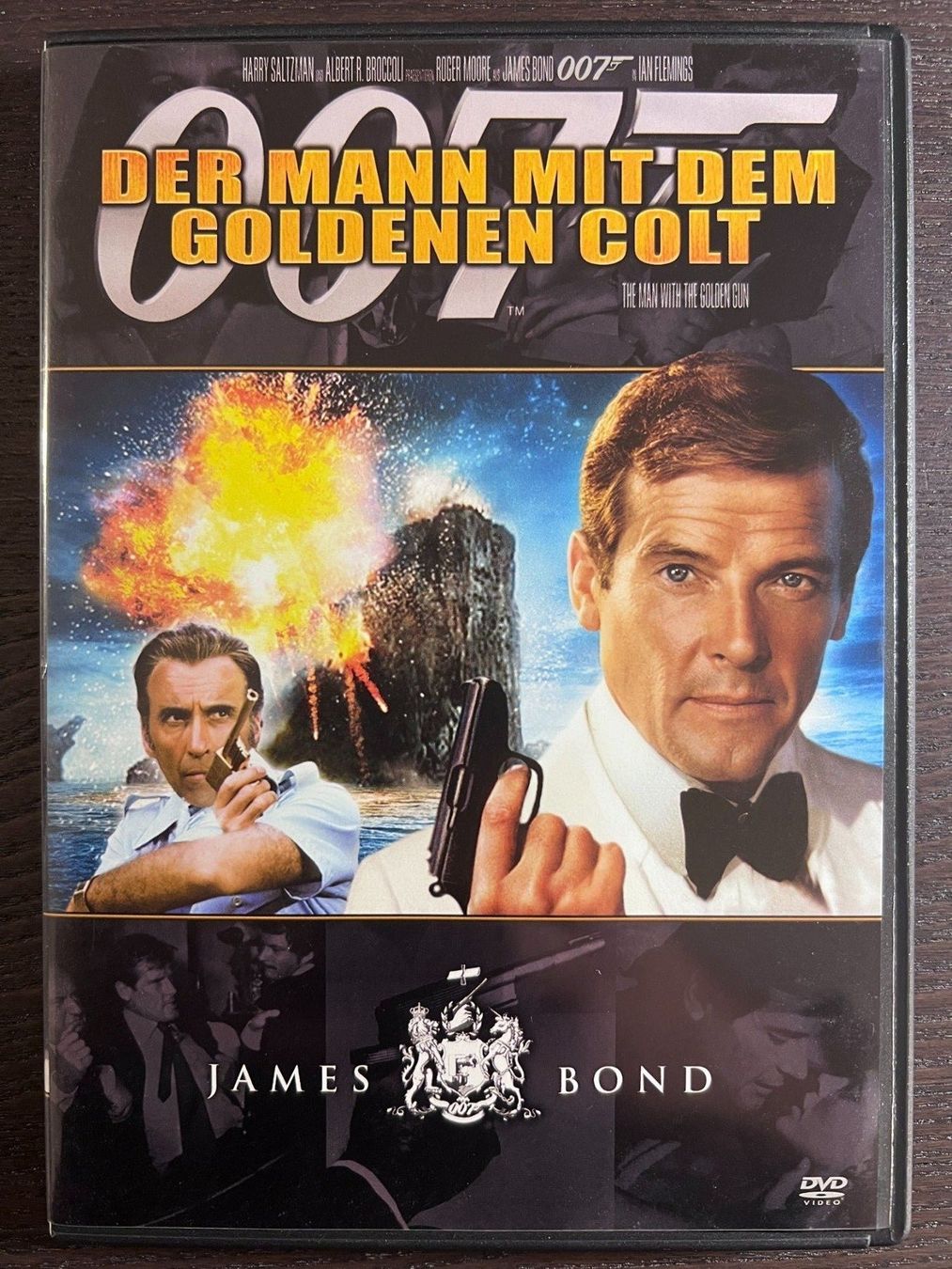 Alle DVDs: 007 Der Mann mit dem goldenen Colt – Gebraucht aus Zürich von FilmFreunde