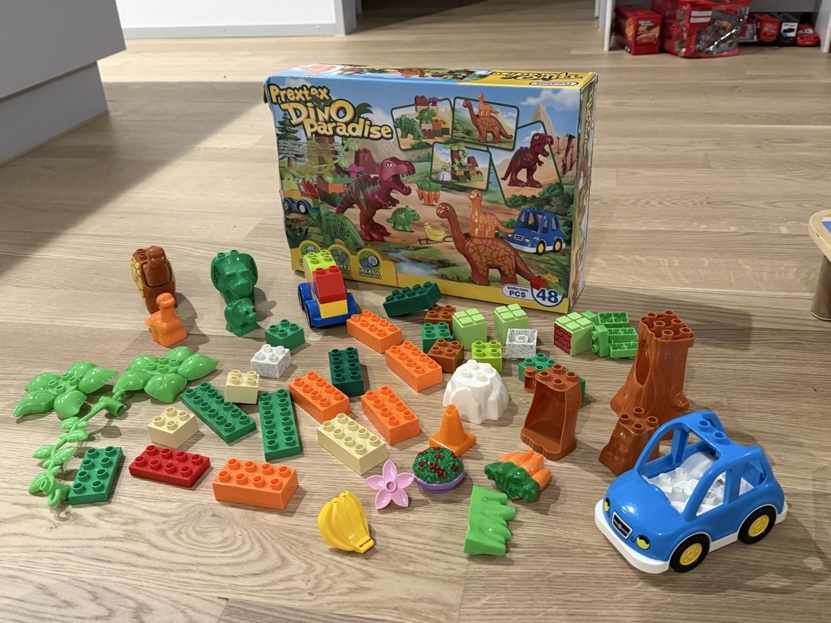 Fischer Jeux de construction: BINDLE:MEGA BLOKS ABC Learning Train & Dino Paradise – D'occasion à Adliswil par cla_9qpg 2
