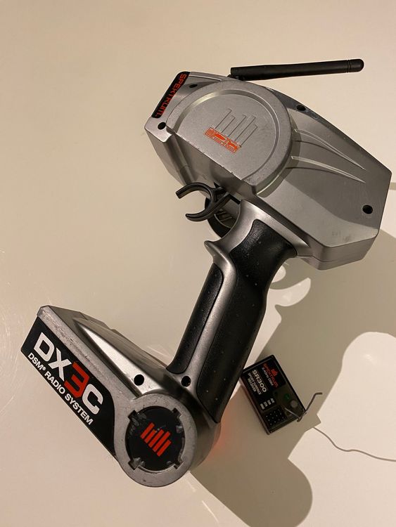 Spektrum DX3C Sender, mit SR300 (Gebraucht) in Zürich für CHF 31 – mit ...