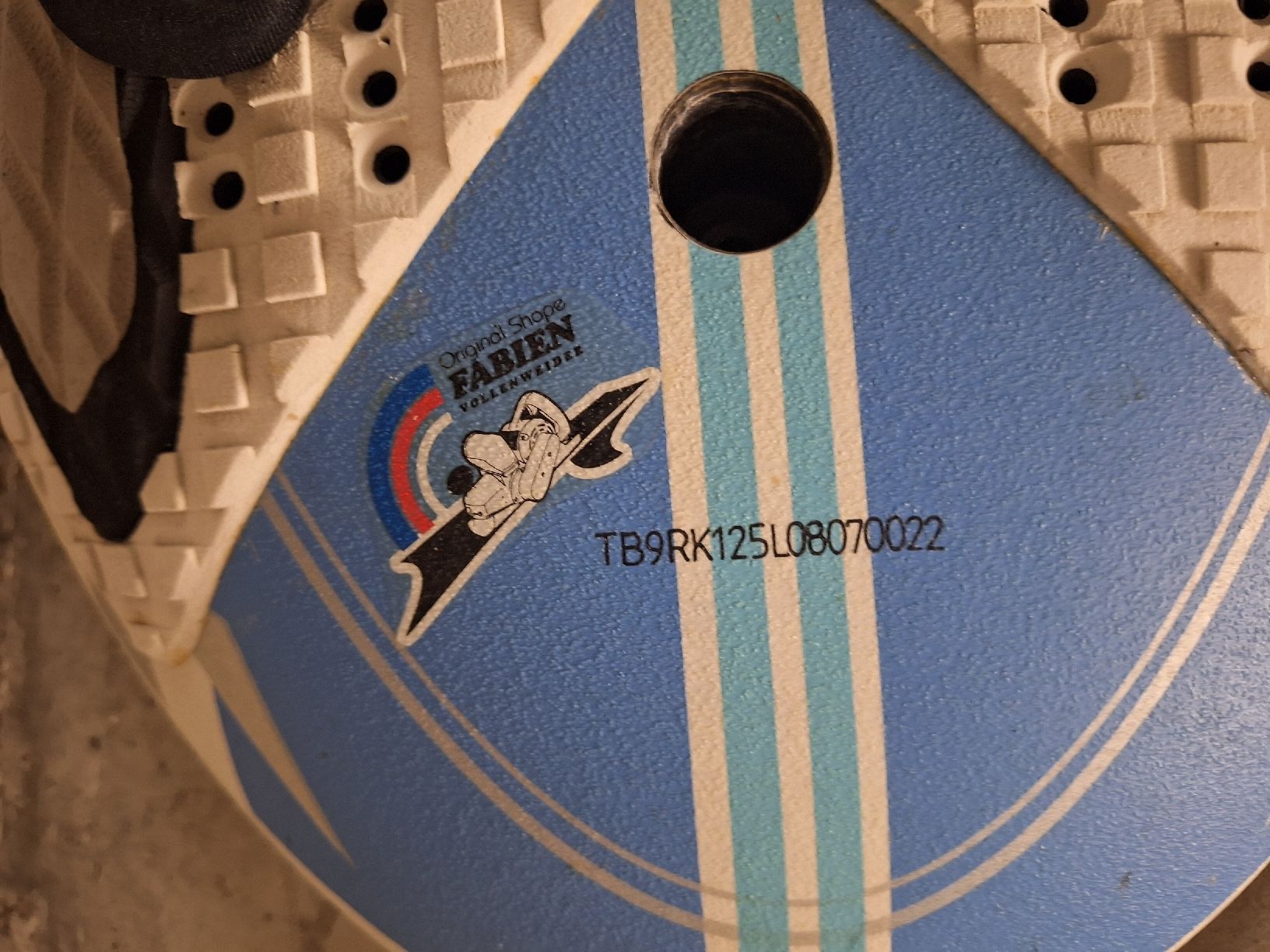 Surfboards & Schwimmbrette: Windsurfbrett Tabou Rocket 125l 69cm 245cm Ltd Carbon – Gebraucht aus Winterthur von yy1 5