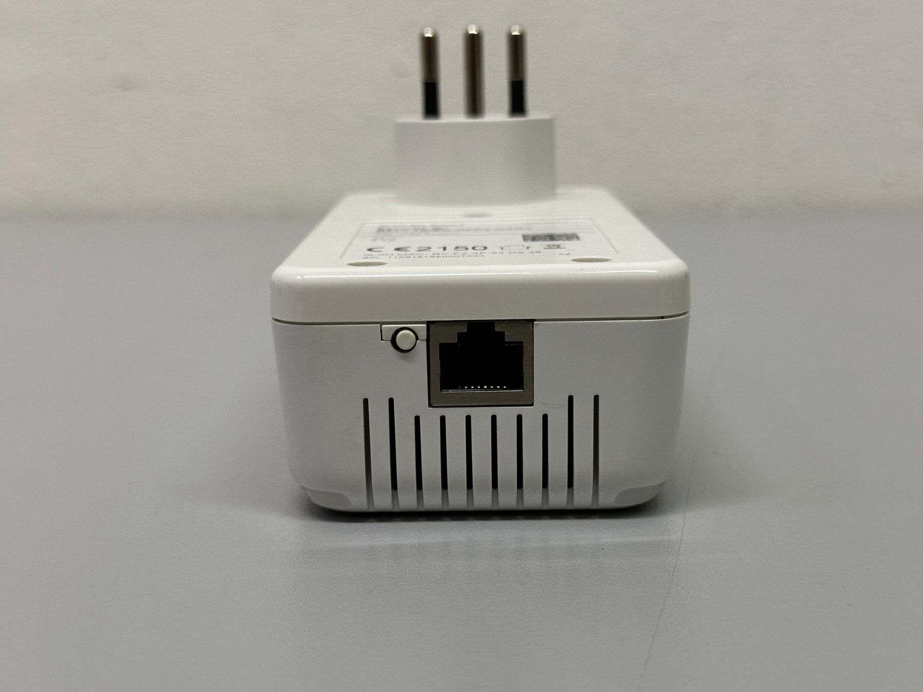 Devolo WiFi: Devolo dLAN 200 Aplus Powerline-Kit – Usato da Hochdorf venduto da av-electronics 3