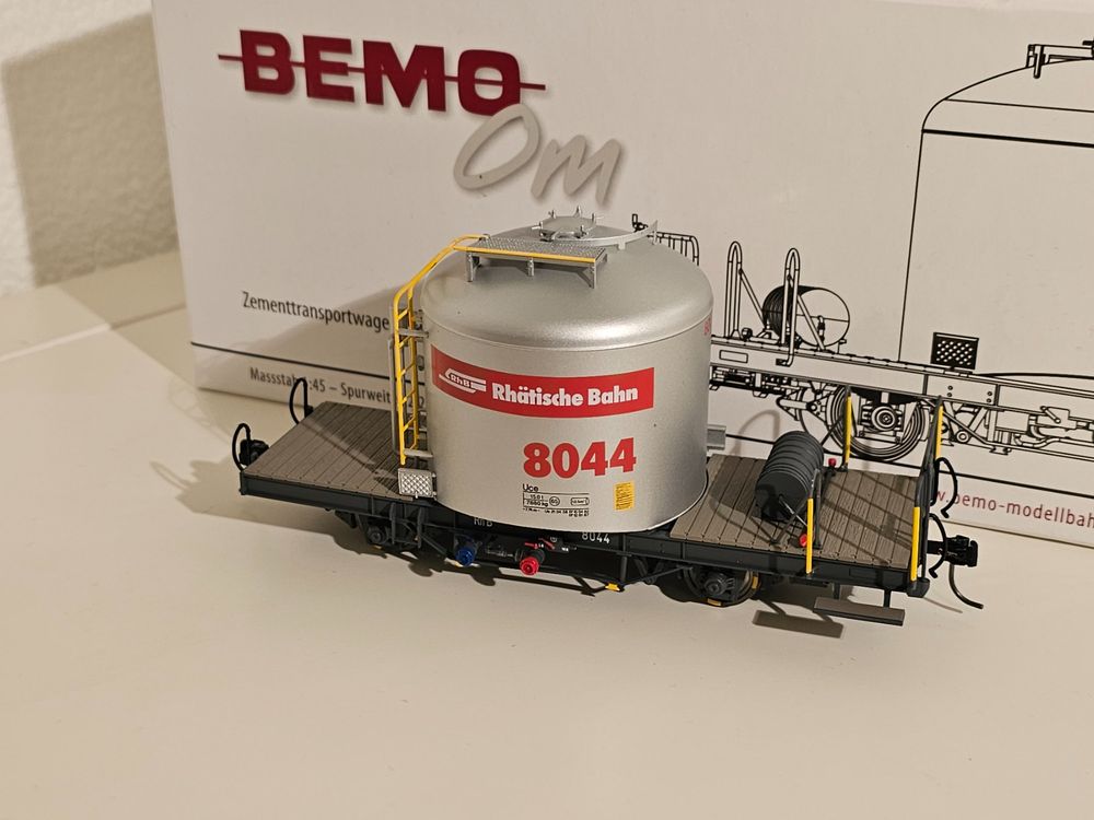 BEMO 9452 134 RhB Uce 8044 Zementtransportwagen rot Band 0m (Neu ...