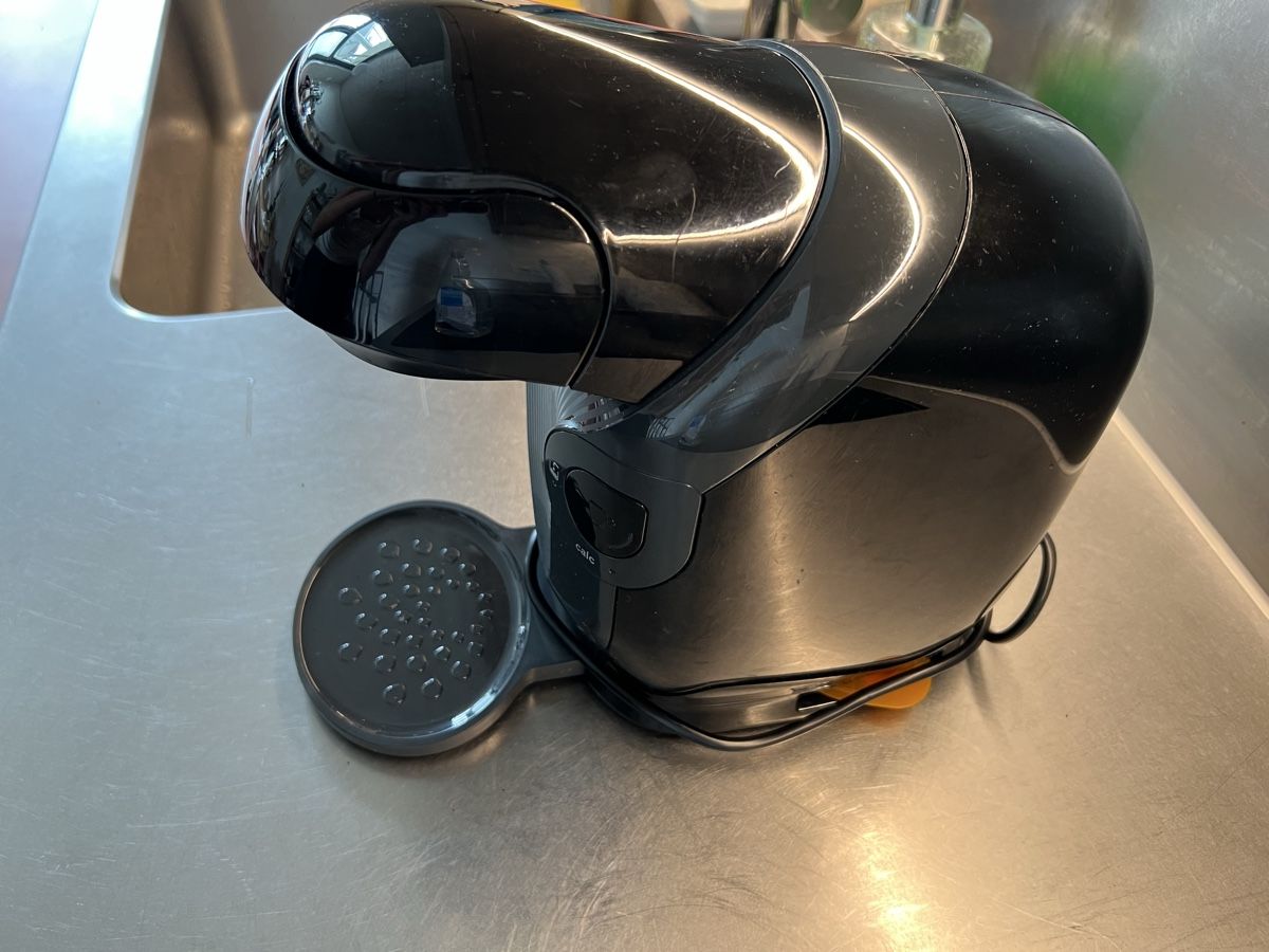 Bosch Kaffeemaschinen & Espressomaschinen: Bosch Tassimo coffee machine +2x reusable coffee pods – Gebraucht aus Zürich von Mariia_burlachenko 4