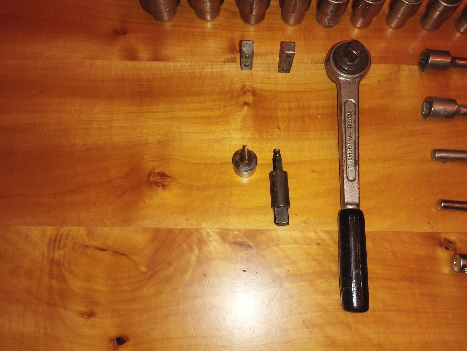 Tous les outils: Ratschensatz, Steckschlüssel Set – D'occasion à Faoug par Poncho2 2