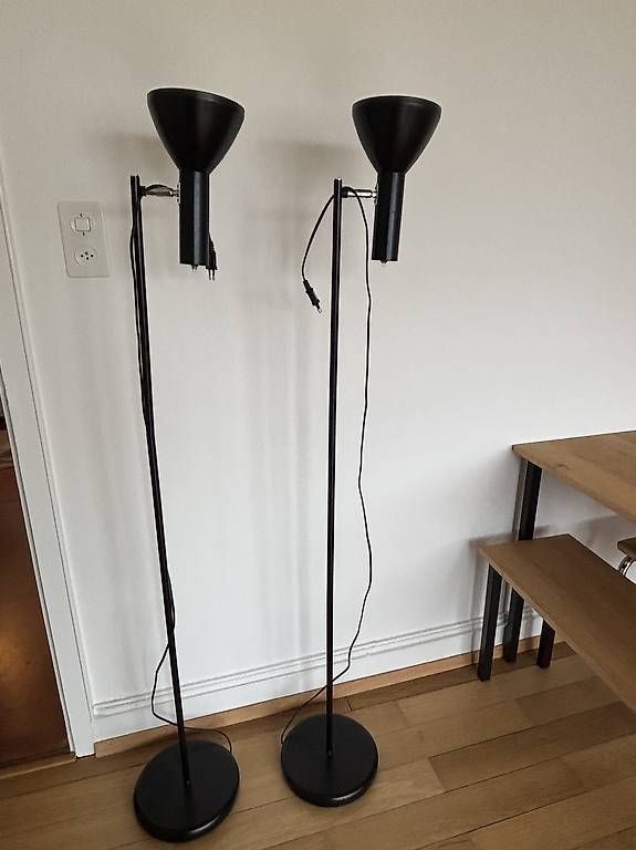 Interio Lampade: Stehlampen schwarz, modern, – Usato da Zürich venduto da au-re