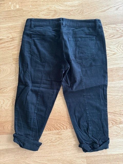 Benetton Pantaloni: Damen Hose 3/4 Benetton Gr.34 – Usato da Wabern venduto da MagdalenaWabern 1