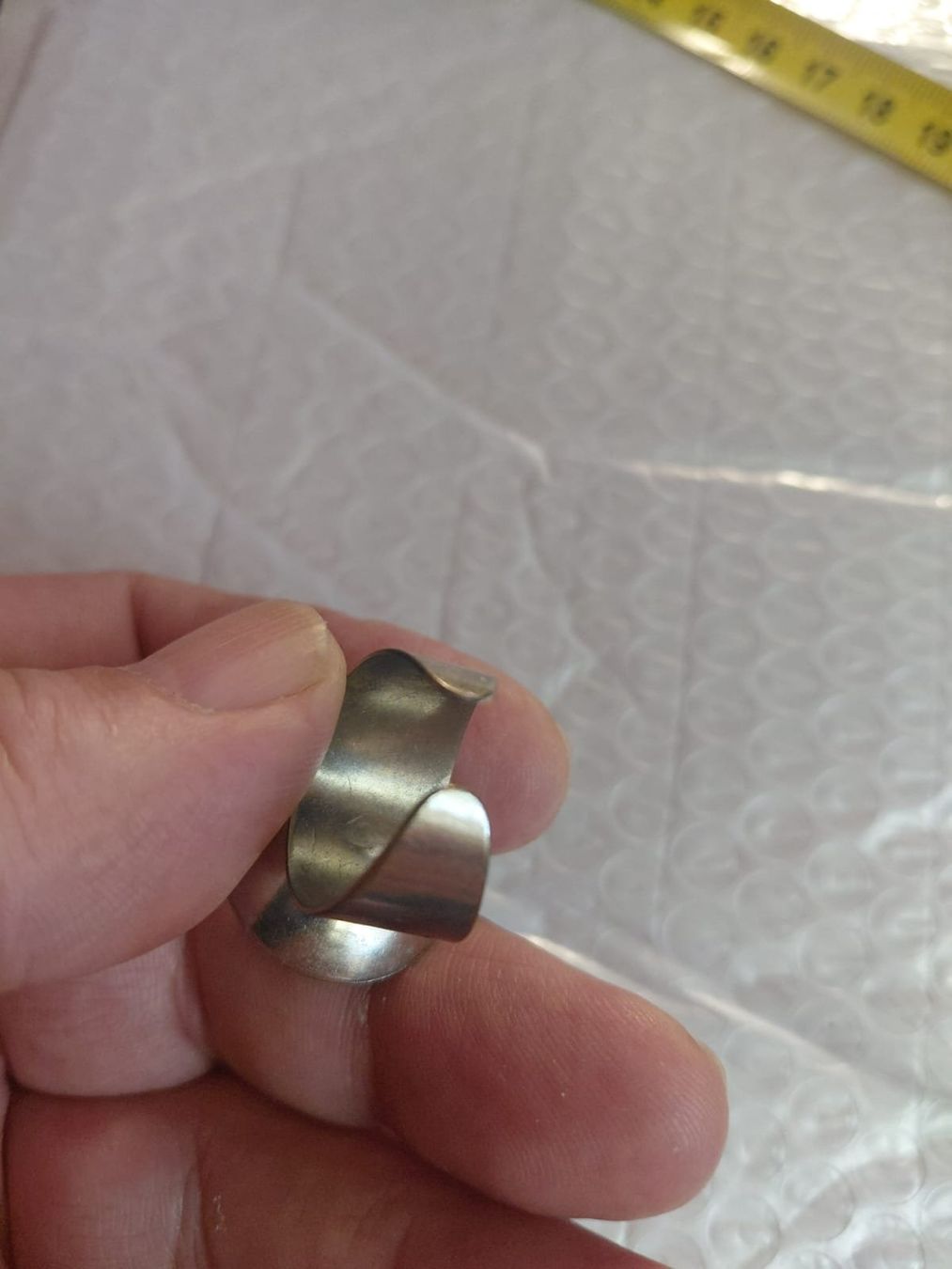 Ringe: Stahlring mit farbigen „Opaleffekt“-Tönen – Gebraucht aus Losone von bal_gfp6 5