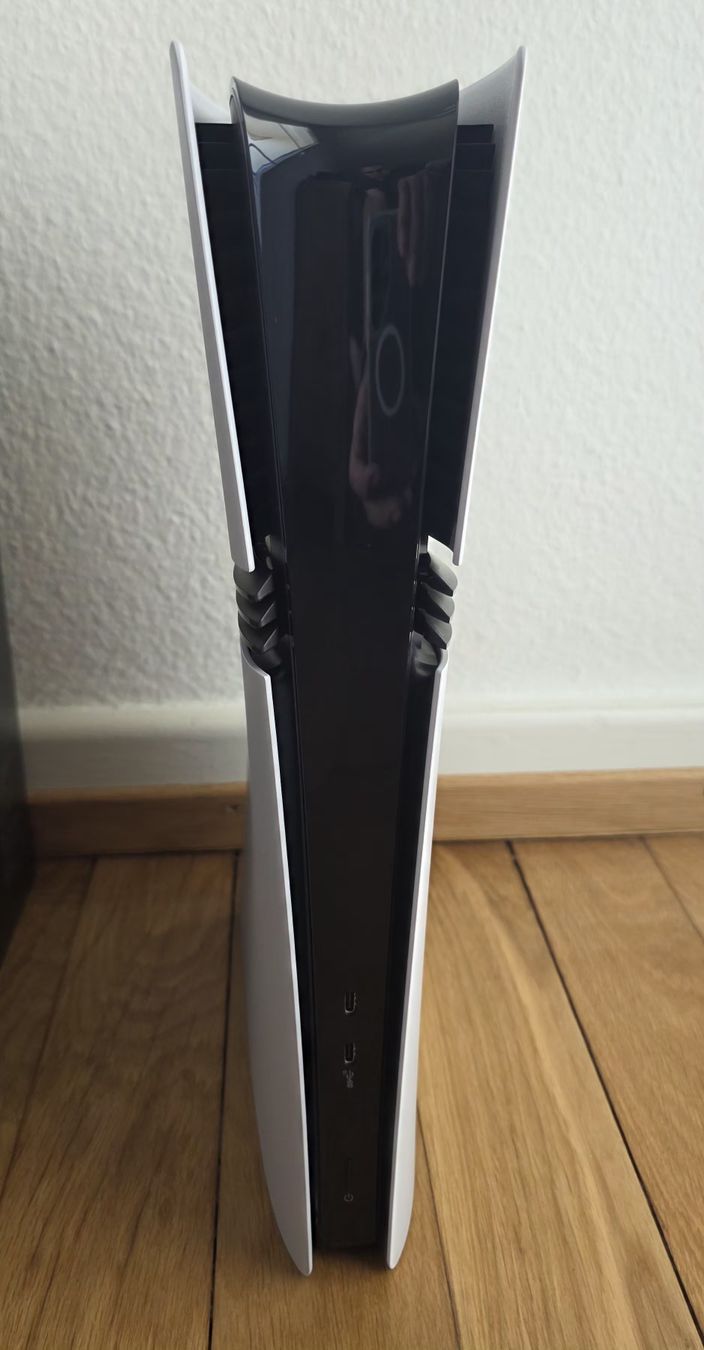 Sony Konsolen: Playstation 5 Pro – Neu (gemäss Beschreibung) aus Basel von Cod1987 2