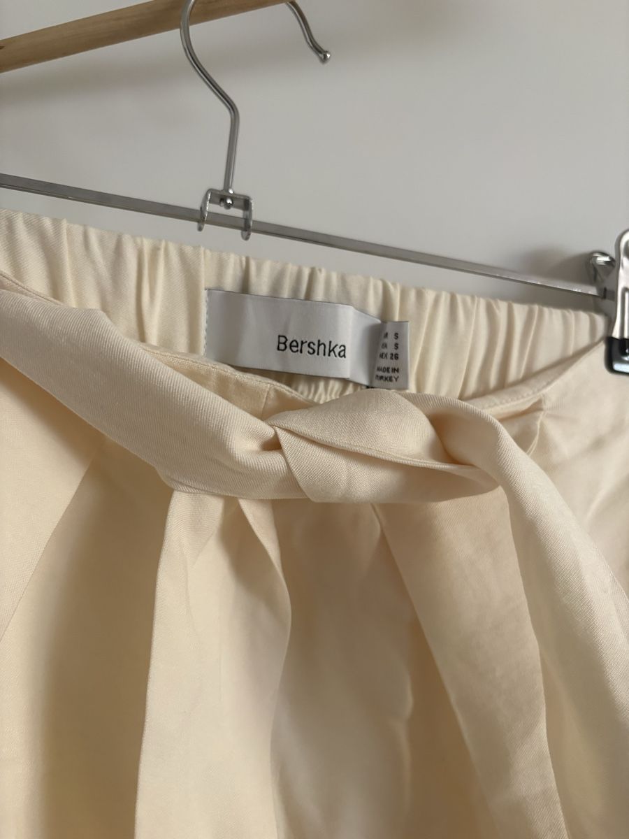 Bershka Pantaloni: Shorts Bershka crème taille S  – Nuovo (secondo la descrizione) da Pully venduto da kaba07 1