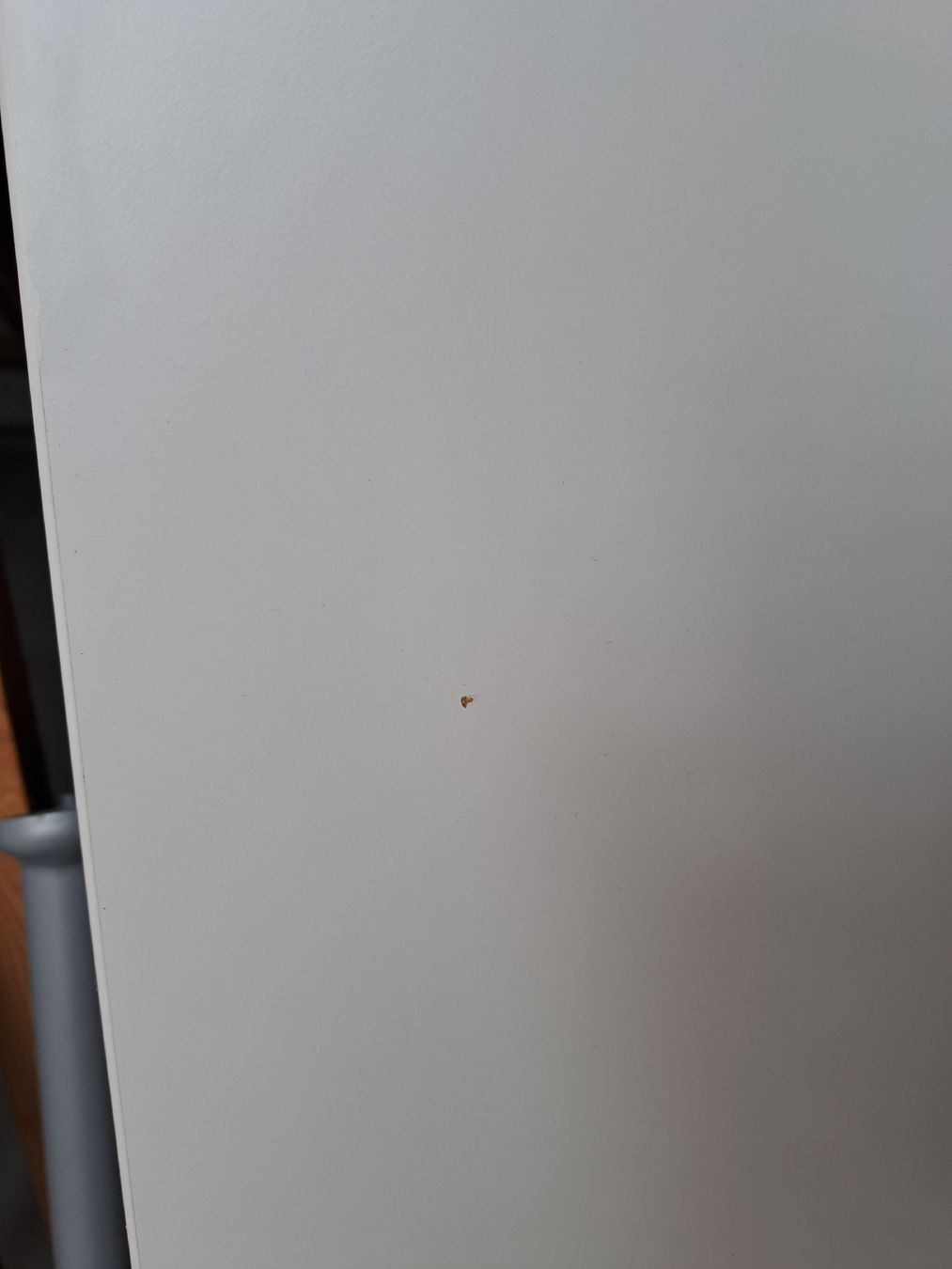 Schreibtische: IKEA Tisch Galant weiss mit Gebrauchsspuren – Gebraucht aus Zürich von philelrey01 2