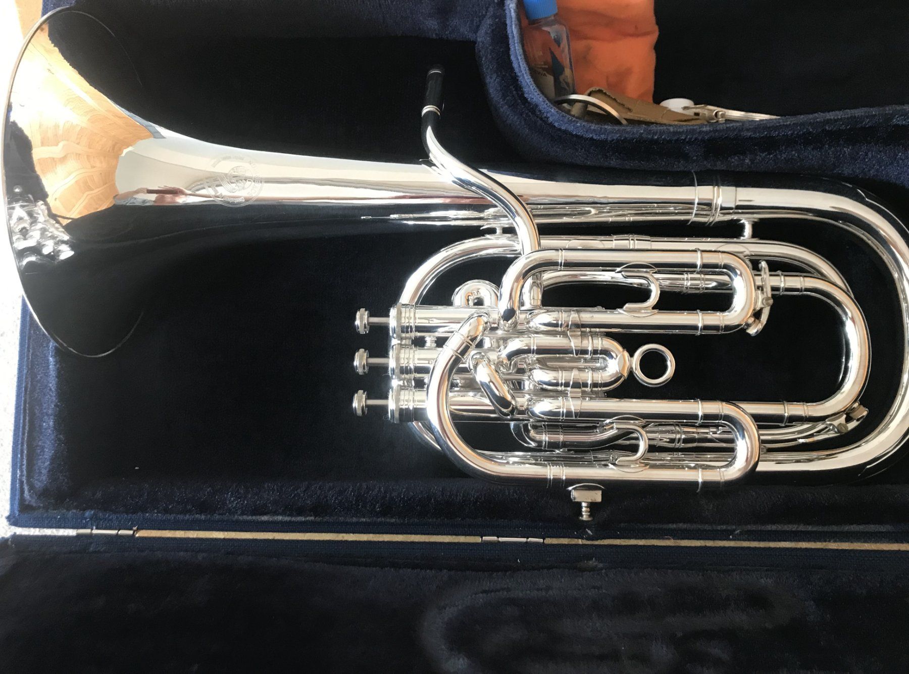 Besson Strumenti musicali: Tenorhorn Sovereign mit Koffer – Usato da Trimbach venduto da Danius