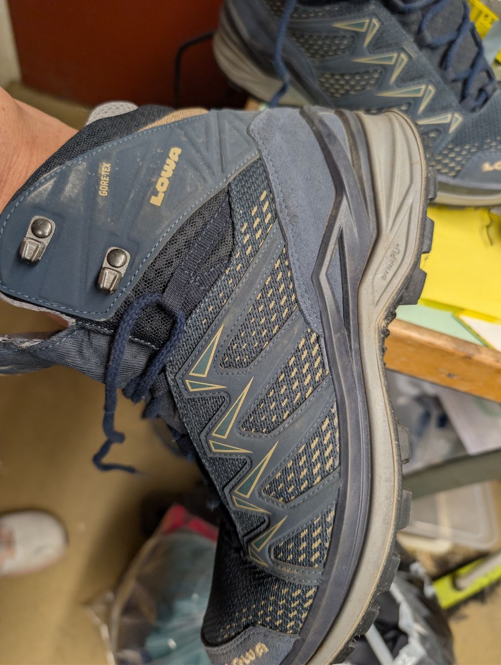 Lowa Scarpe da uomo: Lowa Wanderschuhe 41.5 – Usato da Büren an der Aare venduto da bbu22 3