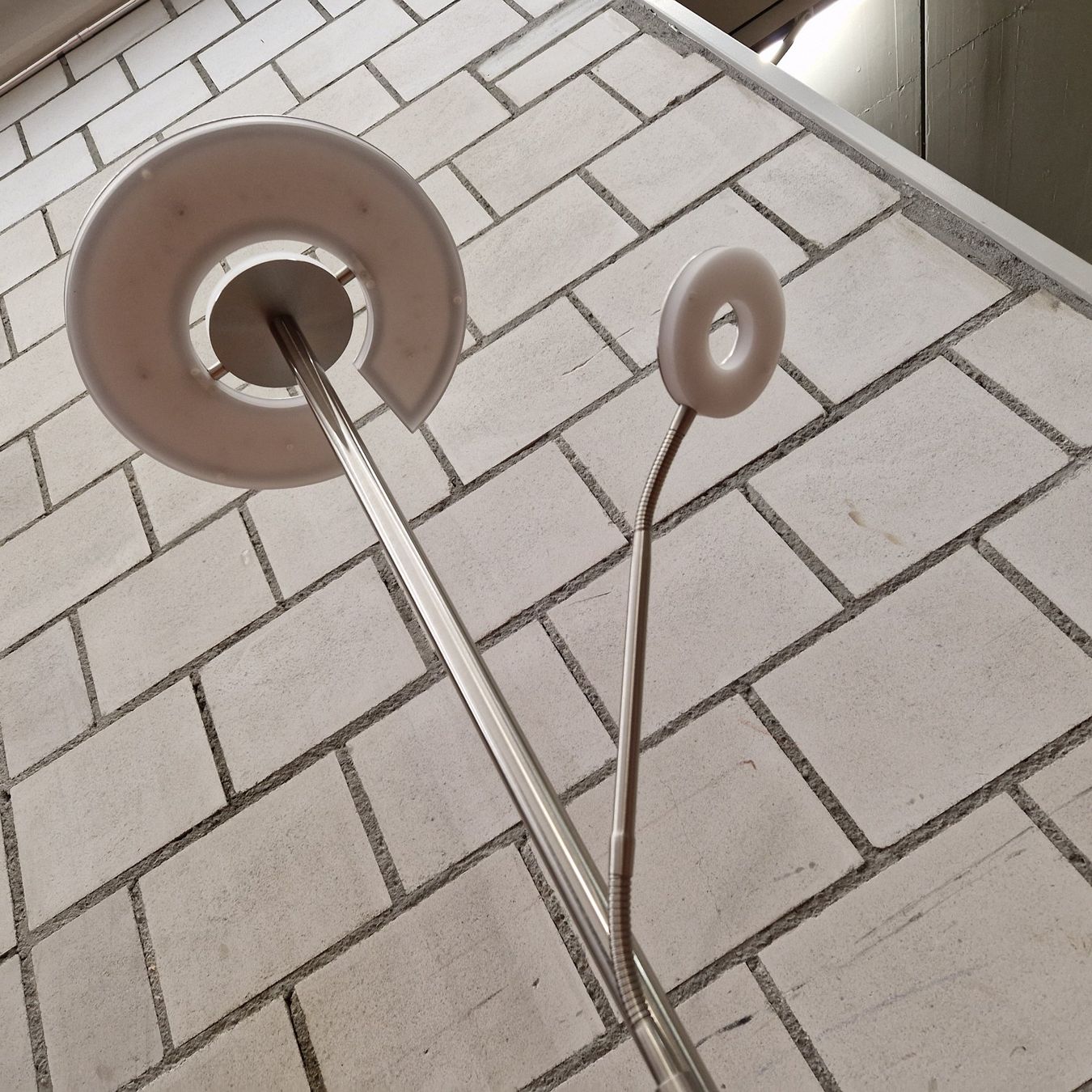 Lampade: LED Stehlampe – Usato da Bern venduto da latrouvaillebern 5