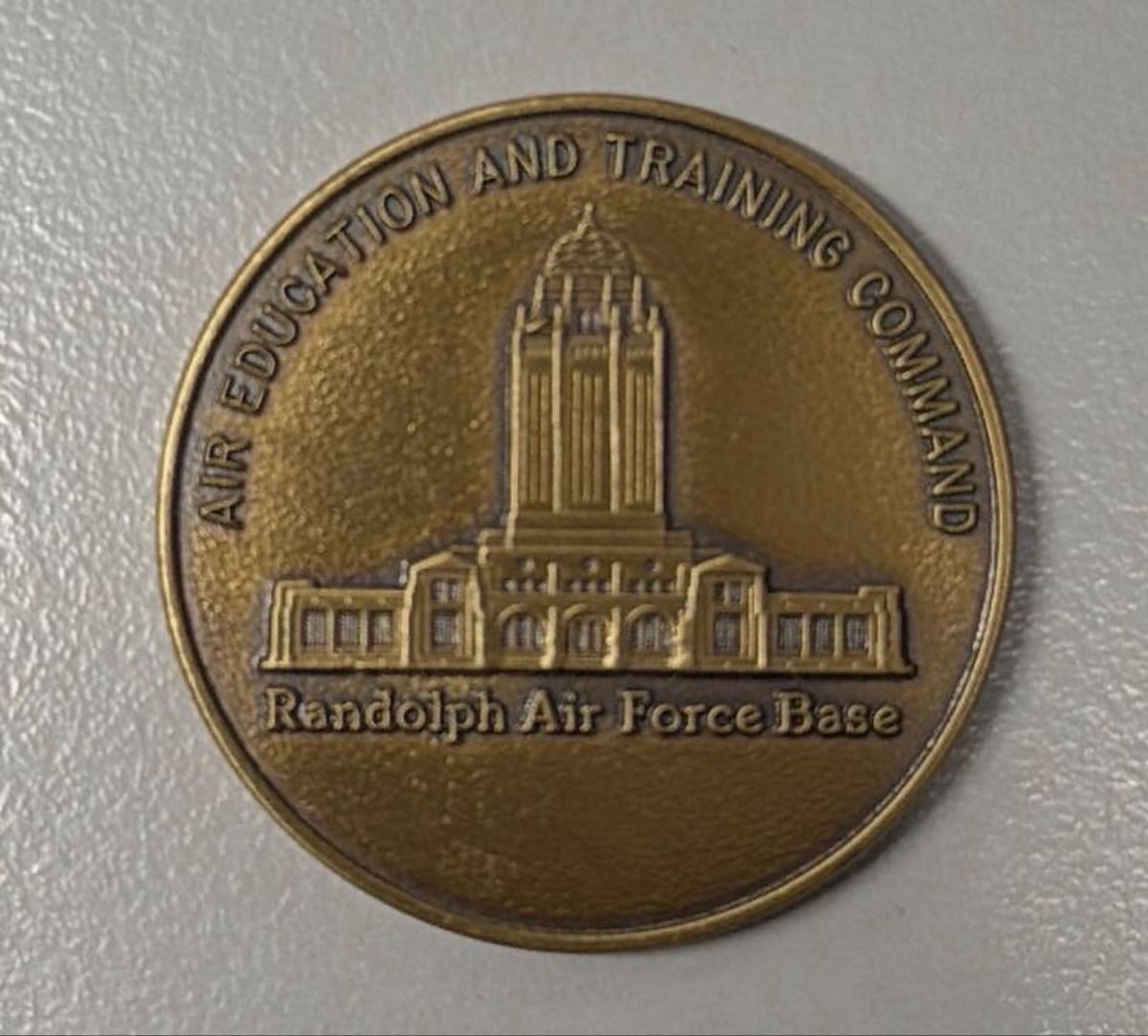 Medaillen: Military Coin – Air Education and Training Command – Gebraucht aus Pregassona von Sangiovese100