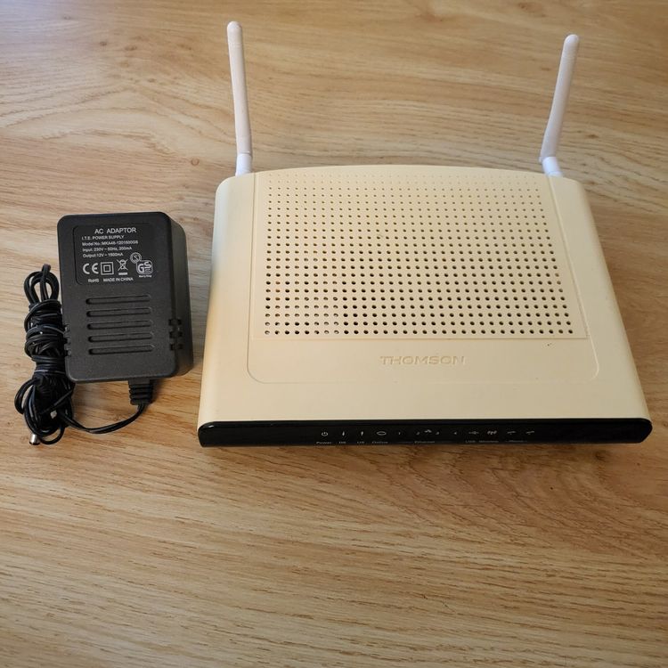 Router von Thomson MODEL TWG870UG UPC WiFi Kabel Modem Kaufen auf