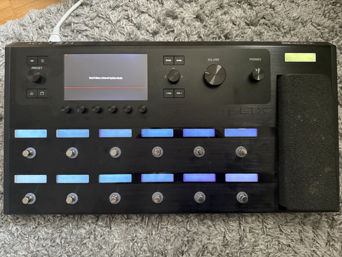 Line 6 Musikinstrumente: DEFEKTES Line 6 Helix Floor – Defekt aus Watt von flavio_1996